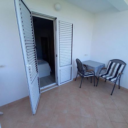 Apartmani Dijana Palit Esterno foto