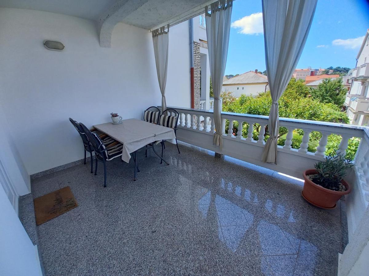 Apartmani Dijana Palit Esterno foto