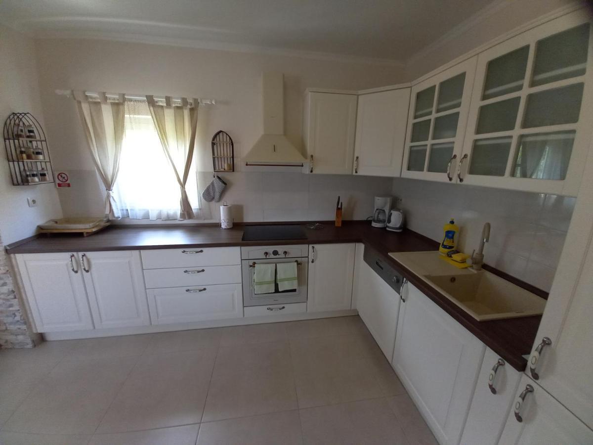 Apartmani Dijana Palit Esterno foto