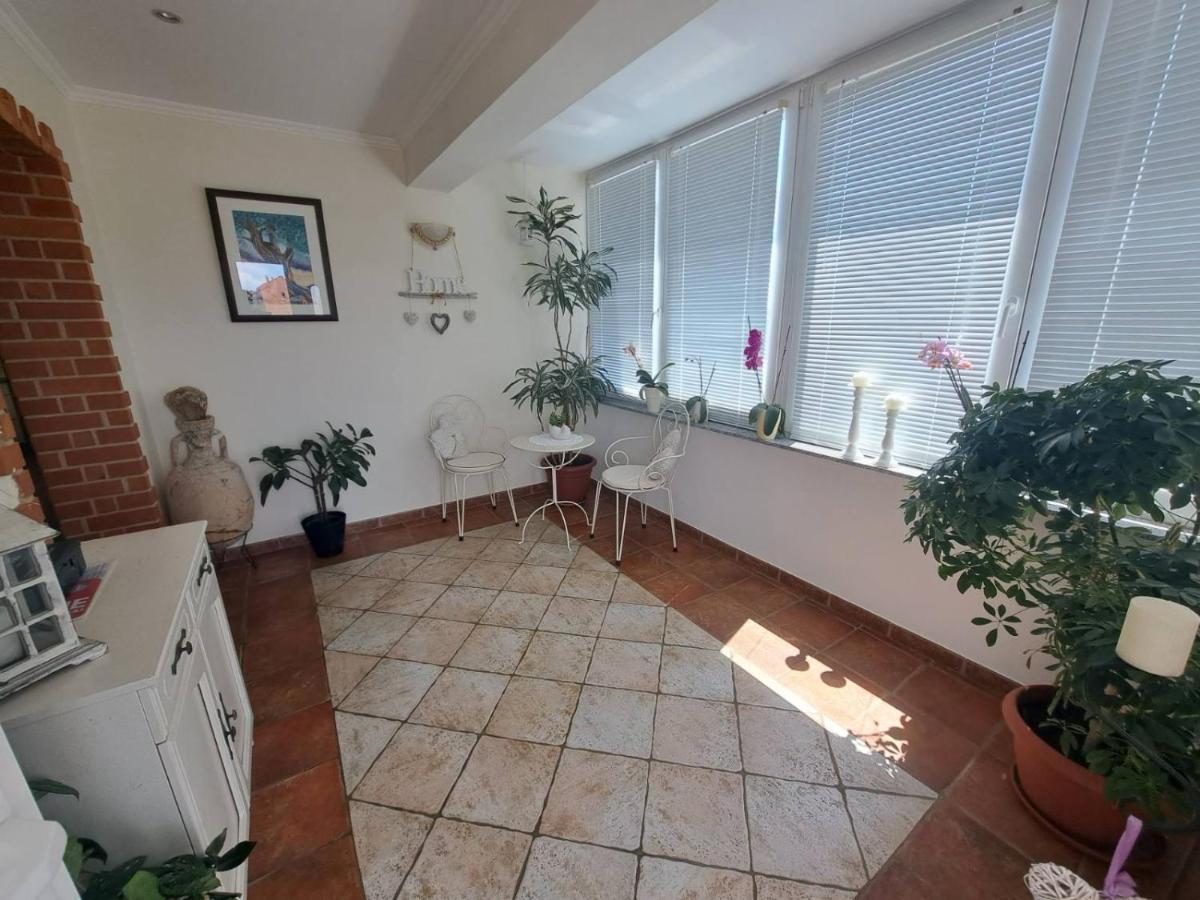 Apartmani Dijana Palit Esterno foto