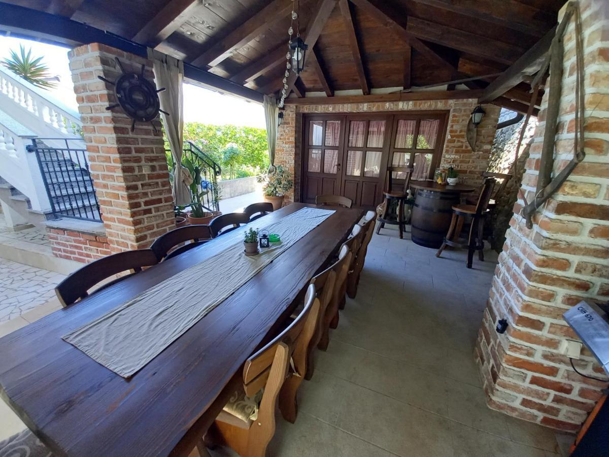 Apartmani Dijana Palit Esterno foto