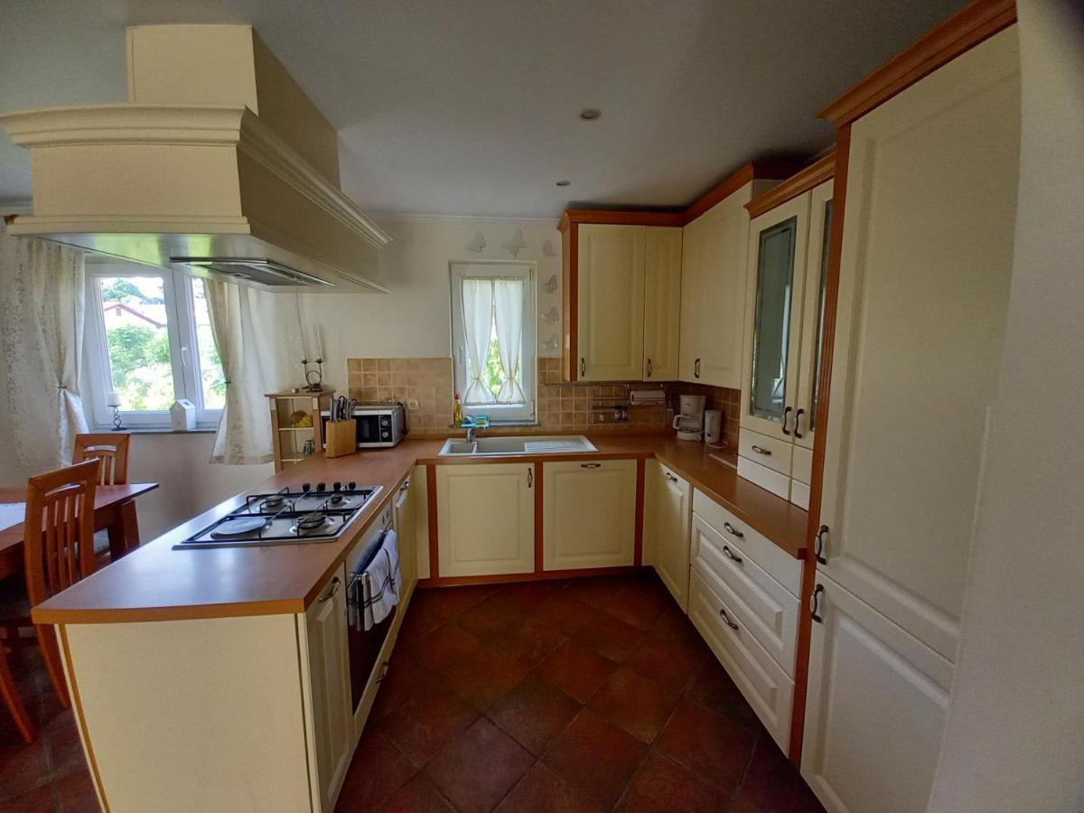 Apartmani Dijana Palit Esterno foto