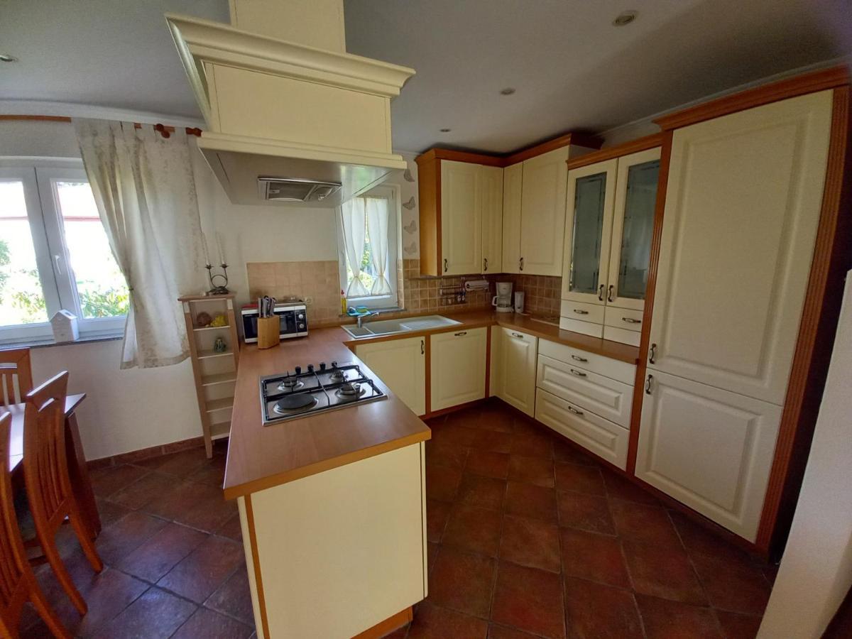 Apartmani Dijana Palit Esterno foto