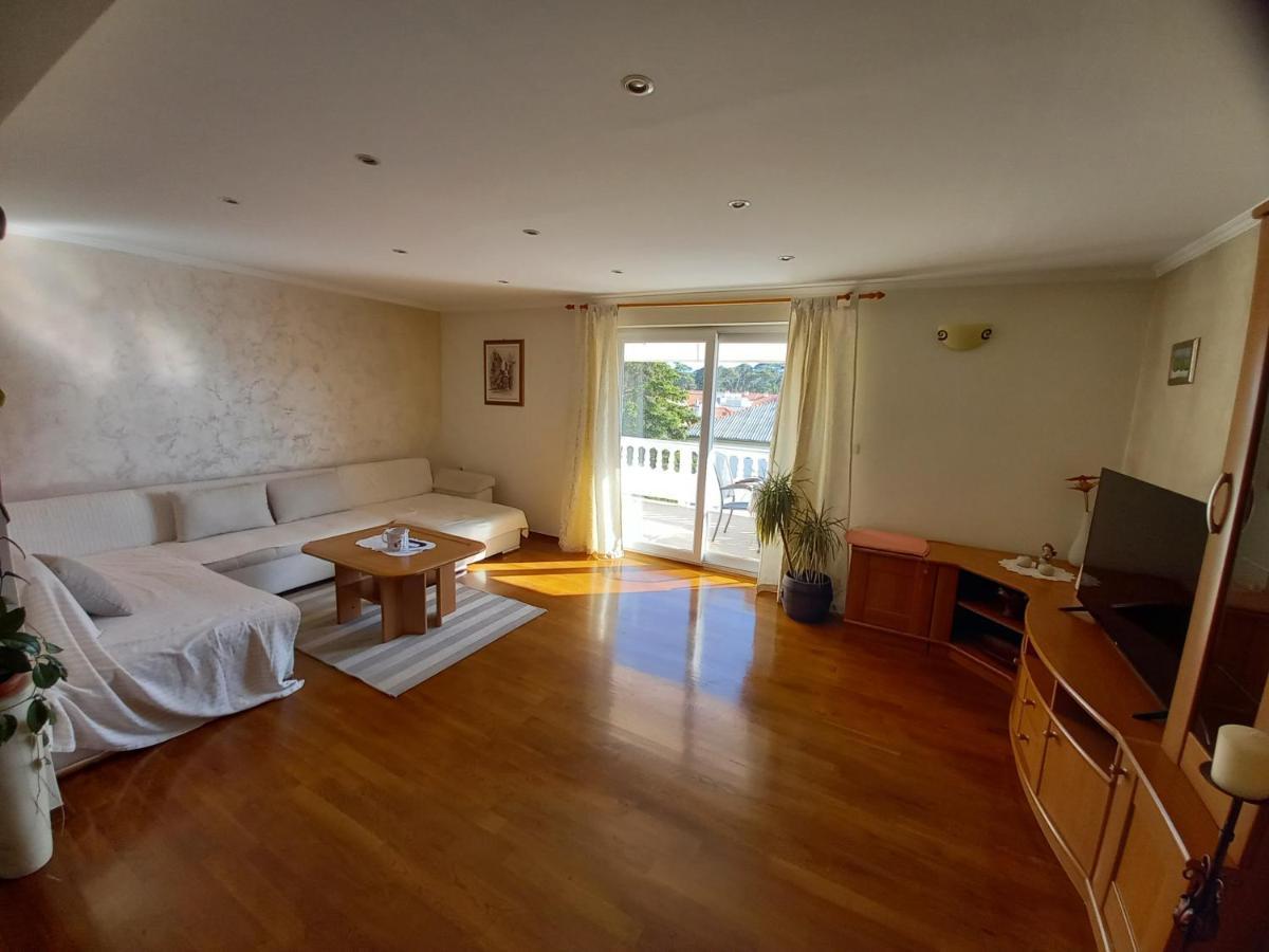 Apartmani Dijana Palit Esterno foto
